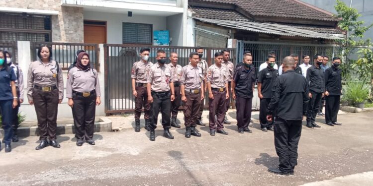 Peningkatan Keamanan 24/7: Keunggulan Jasa Satpam Outsourcing