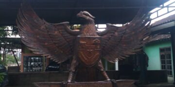 Kreativitas Terukir: Membangun Identitas Kota melalui Patung Taman Kuningan dan Tembaga