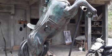 Seni Logam yang Abadi: Patung Taman Custom sebagai Puncak Keindahan Kota