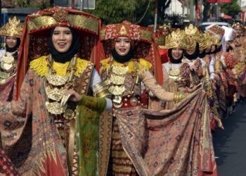 Paket Tour Edukasi: Menjelajahi Keanekaragaman Hayati Lampung