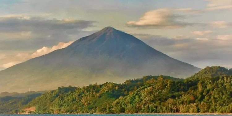 Jelajahi Keindahan Alam Gunung Tanggamus: Petualangan Seru di Lampung