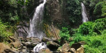 Paket Tour Sejarah: Menapaki Jejak Masa Lalu di Lampung