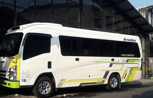 Sewa Elf Jakarta untuk Perjalanan Bisnis yang Efisien