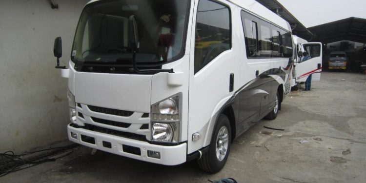 Sewa Elf Jakarta untuk Perjalanan Bisnis yang Efisien