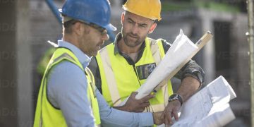 Perbandingan Biaya Antara Kontraktor Rumah Tinggal Bandung dan Tukang Harian